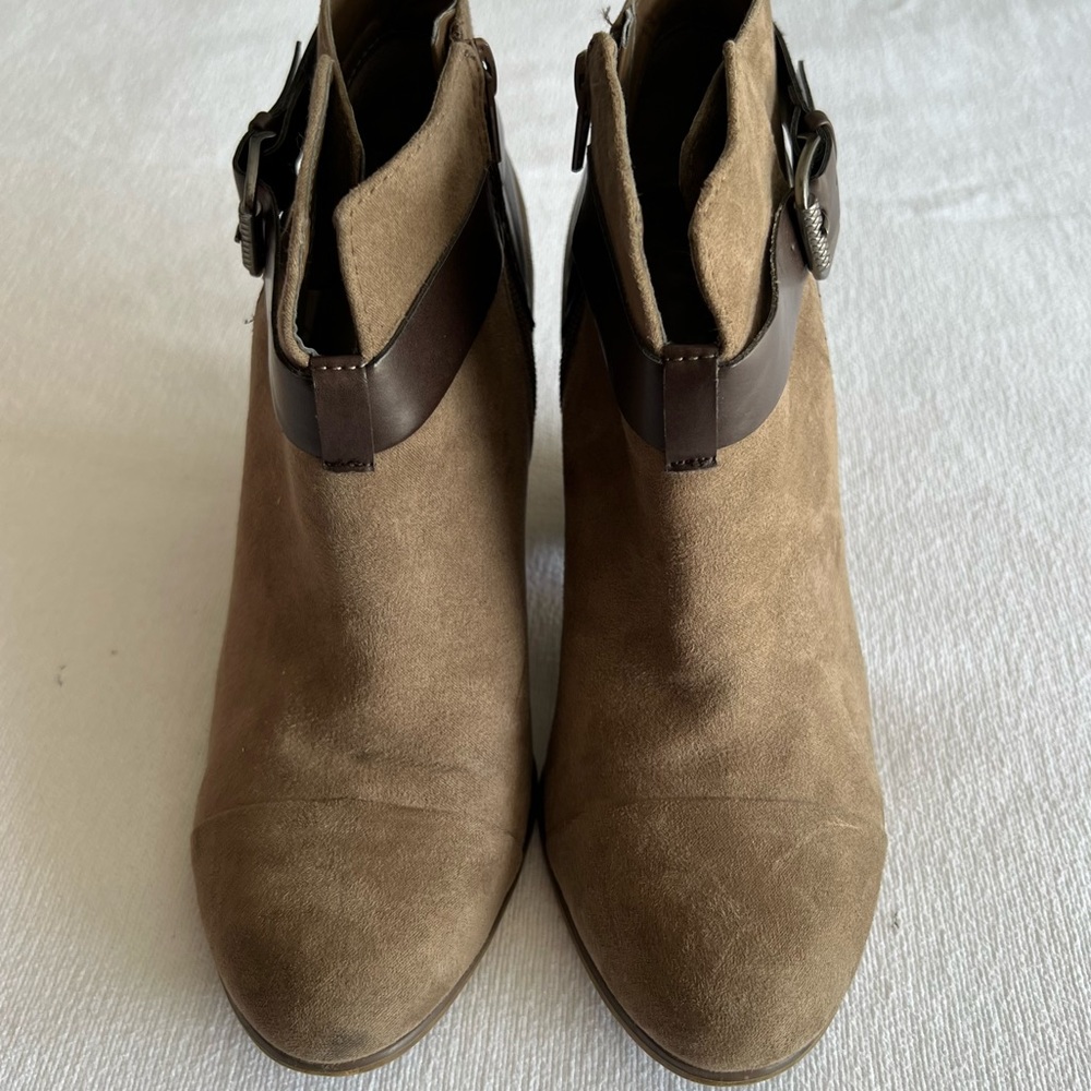 Heeled Bootie - Picture 4 of 11